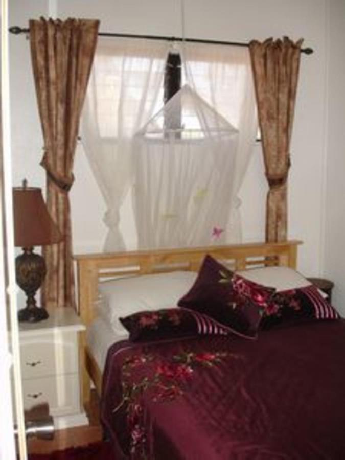 Attractive 2-Bed Apartment Stunning Sea View Dickenson Bay Exterior photo