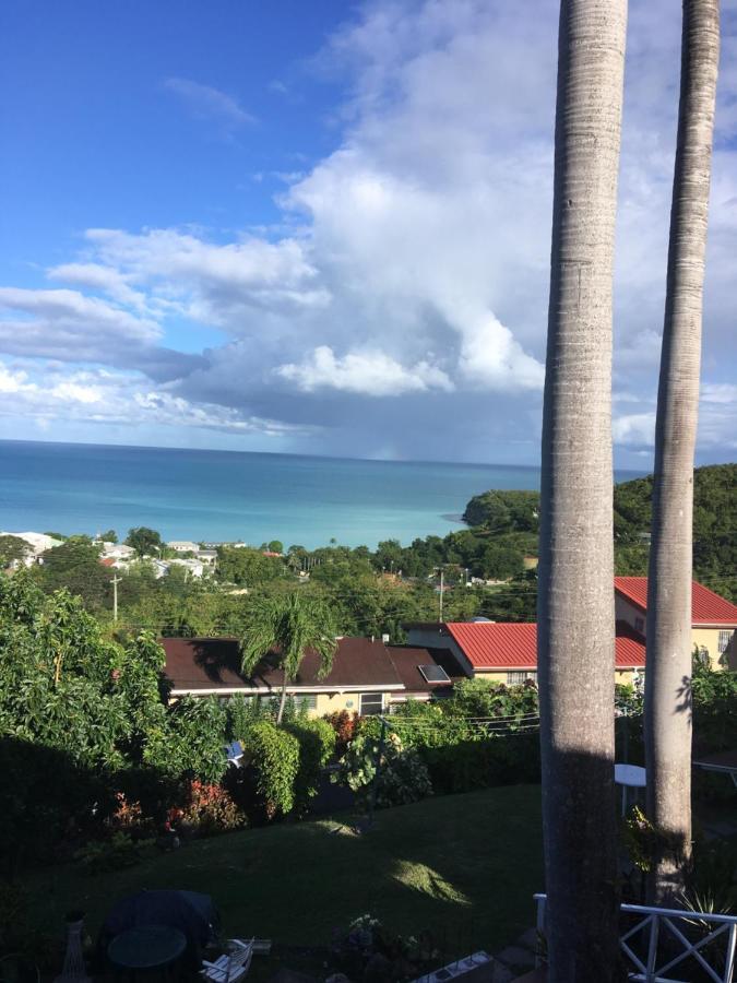 Attractive 2-Bed Apartment Stunning Sea View Dickenson Bay Exterior photo