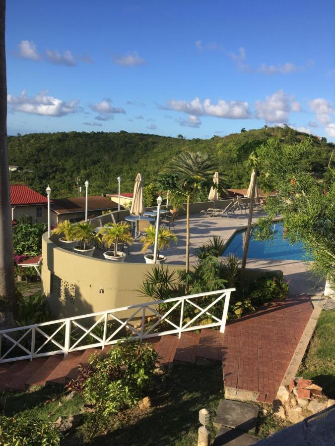 Attractive 2-Bed Apartment Stunning Sea View Dickenson Bay Exterior photo